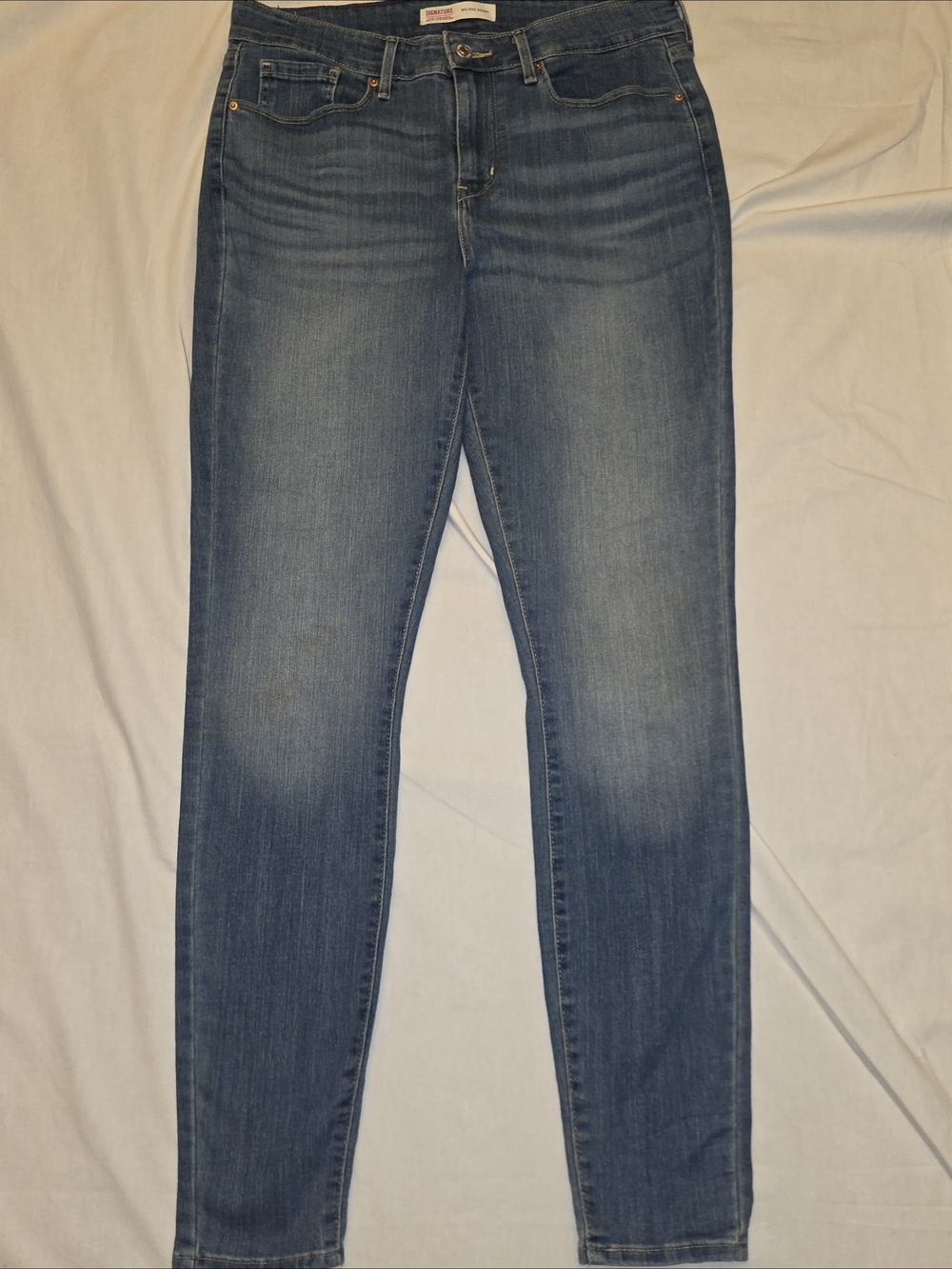 Signature by Levi Strauss Women’s Mid Rise Skinny Jeans Blue Wash Sz 10 L 30x32